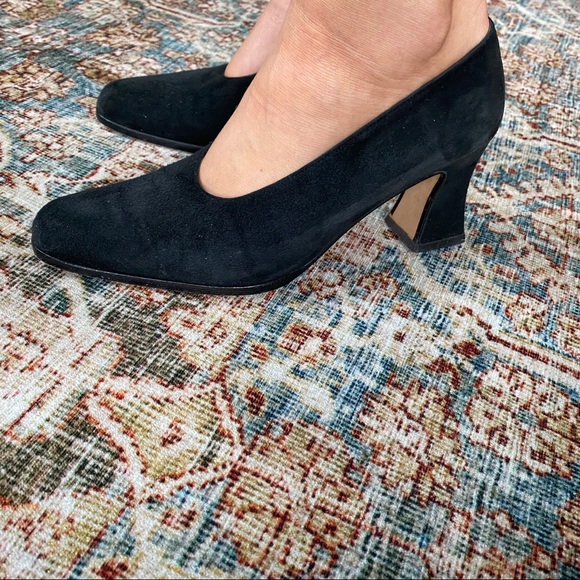 Charles Jourdan Suede Bis Pumps - Picture 2 of 11